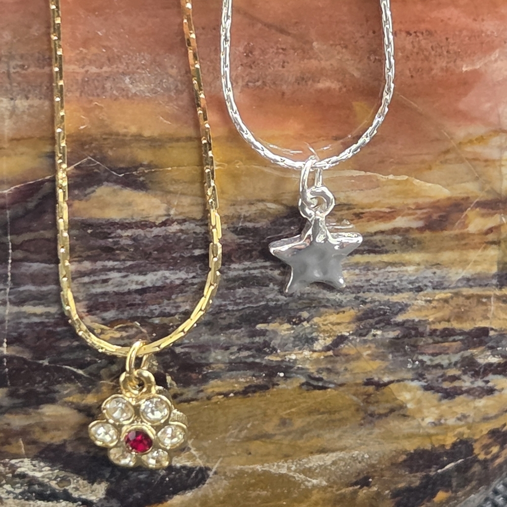 Pendant Necklace Set, Delicate Gold Flower, Silver Star ☠️ 3 For $20 Item